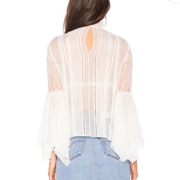 NWT Alice + Olivia & Stacey Bendet Ivy Handkerchief Sleeve
Silk Top Size 4 - Picture 3 of 10